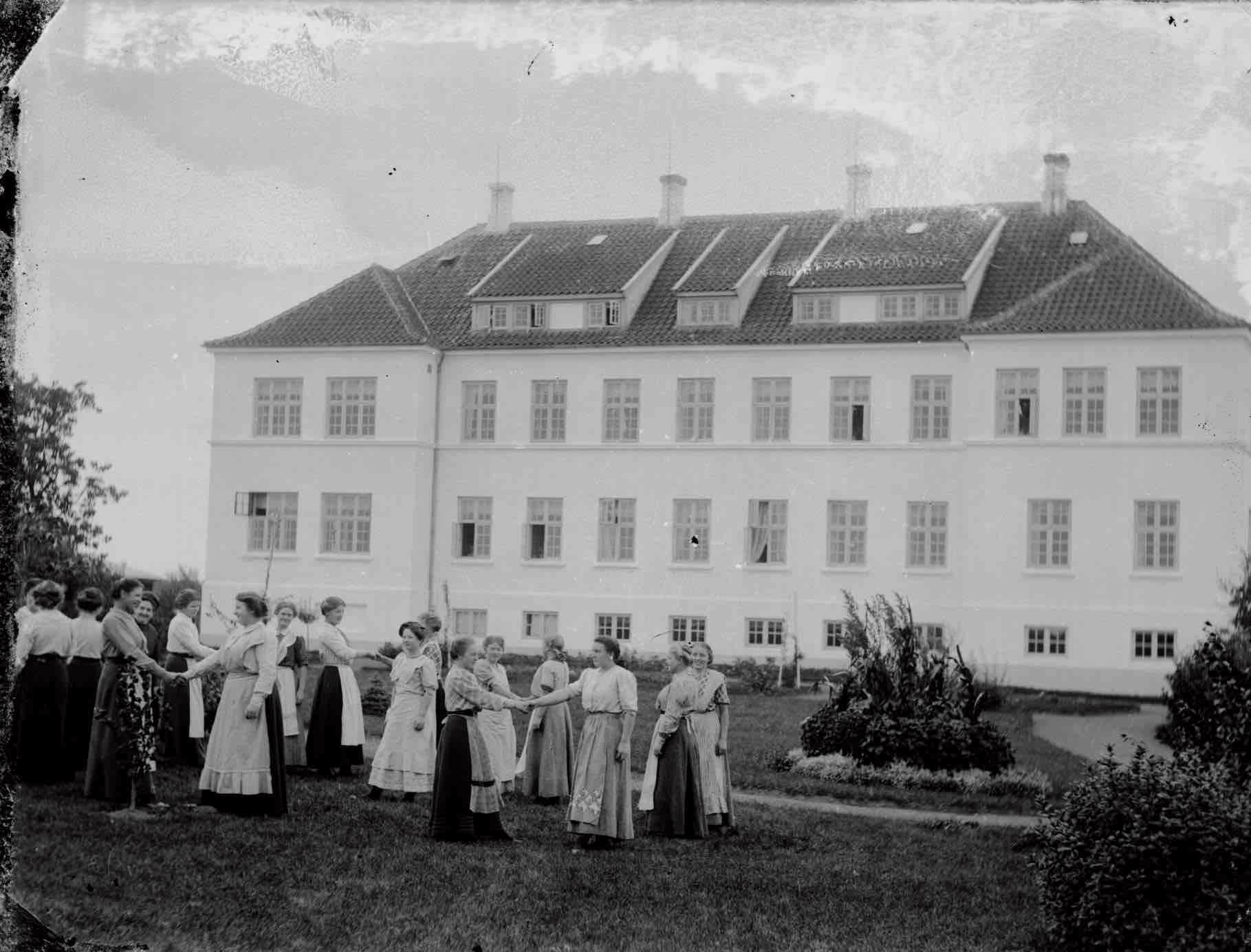 Vejstrup Pigehjem omkring 1910